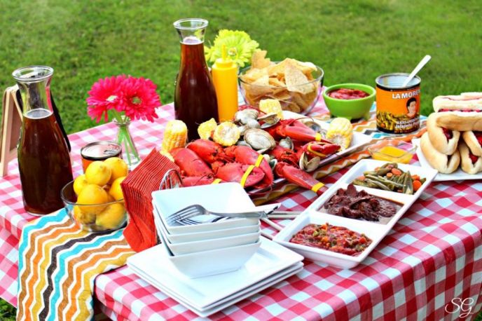 Maine Lobsters, Clams, Corn and Hot Dogs - a New England Cookout