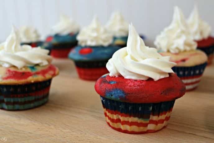 Red, White and Blue Frosted Cupcakes