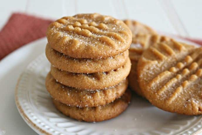 99 Thanksgiving Cookie Recipes, Easy 4 Ingredient Peanut Butter Cookies Recipe