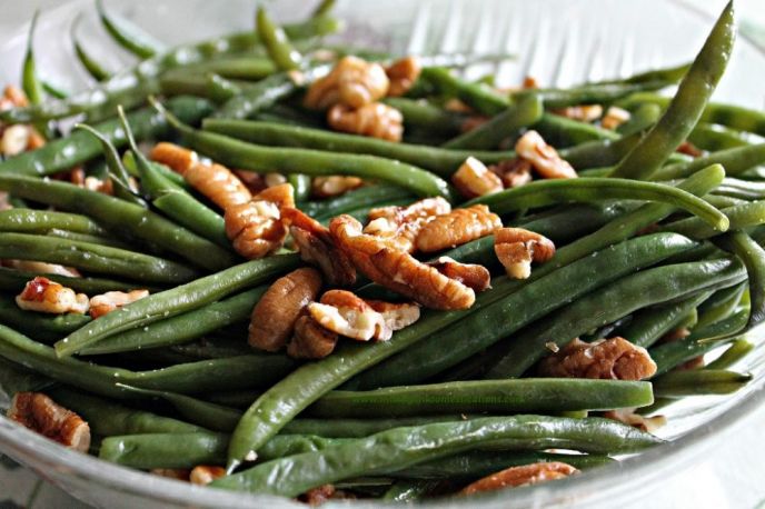 10 BEST Thanksgiving Side Dish Recipes, Thanksgiving Pecan Glazed Green Beans Recipe
