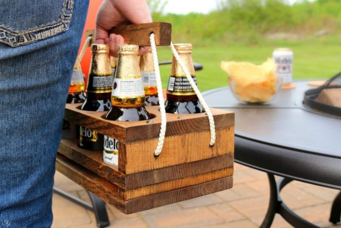 DIY Wooden Beer Caddy