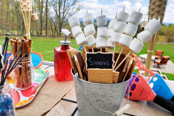 Grilled Veggies With Marinated Pork Ribs, S'mores bucket! Easy s'mores making station for your backyard party. Perfect for camping or gathering around the fire pit!