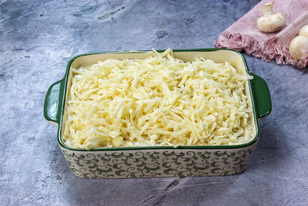 Yummy and Delicious cheesy Chicken Casserole