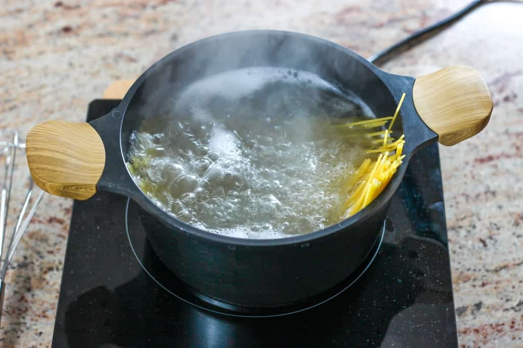 Pasta Carbonara Step1