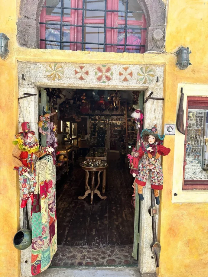 Santorini-travel-guide