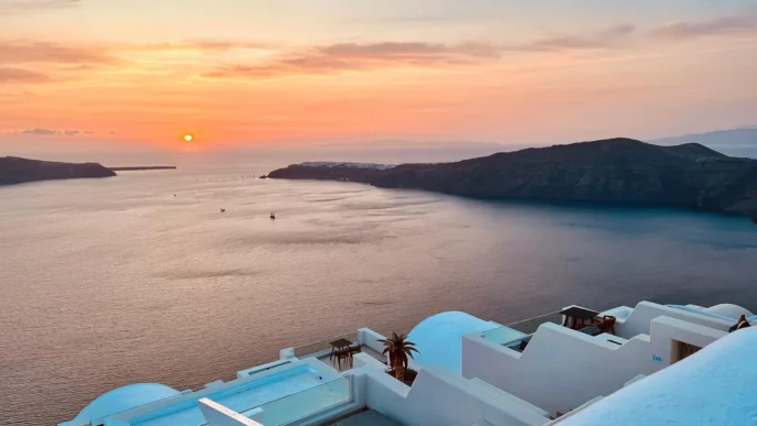 Santorini-travel-guide