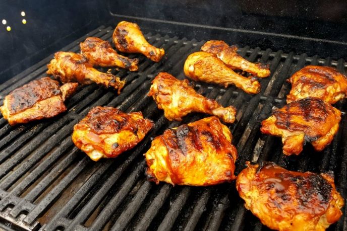 How to Grill Chicken Legs - Grilling Thighs and Drumsticks ...