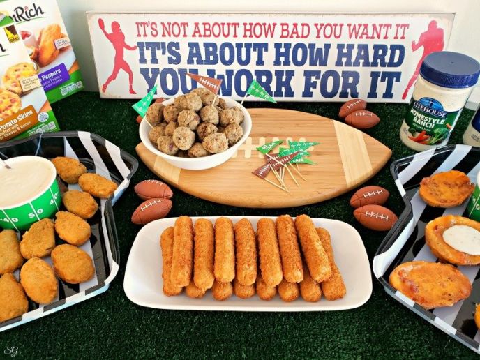 Football Food for Game Day! Snacks for football homegating made easy. CLICK to see how we're celebrating the big game!